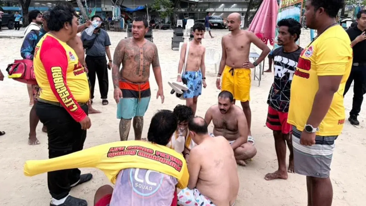 Phuket Issues Jellyfish Warning Amid Monsoon Beach Safety Drive