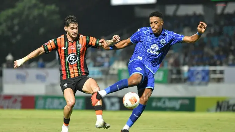 Chonburi Loses Home to Prachuab, Stays Bottom of Thai League