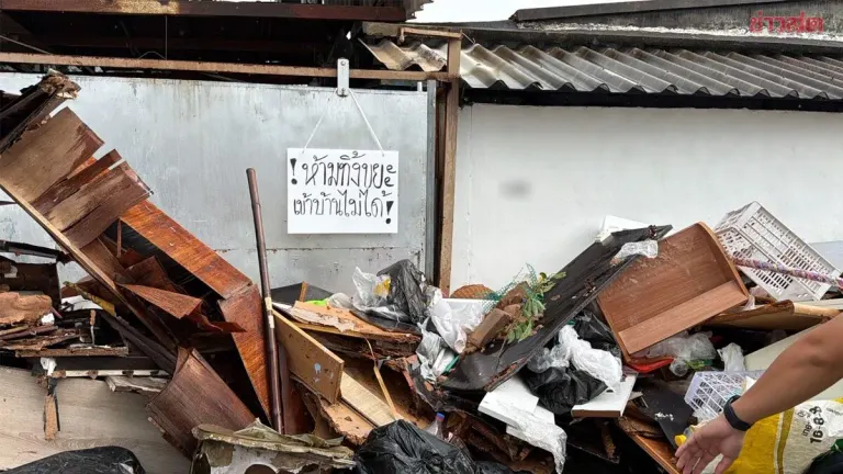 Woman Unable to Enter Home Due to Garbage Blockade