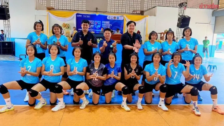 Roi Et School Volleyball Team Aims for Northeast PMYC Title