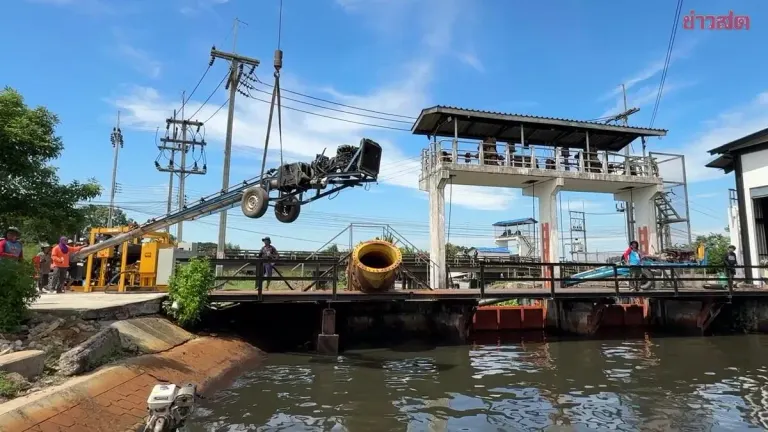 Villagers Deploy Six Dragon Pumps to Avert Flooding in Chachoengsao