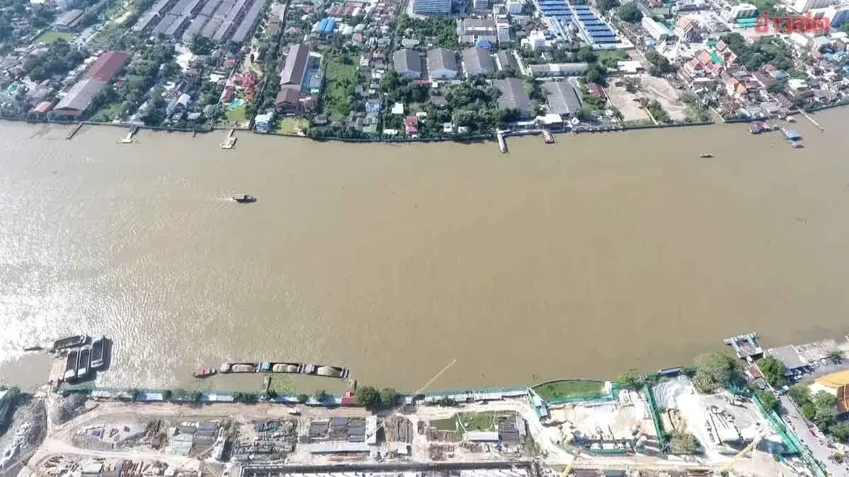 Officials Warn 11 Bangkok Communities of River Embankment Seepage