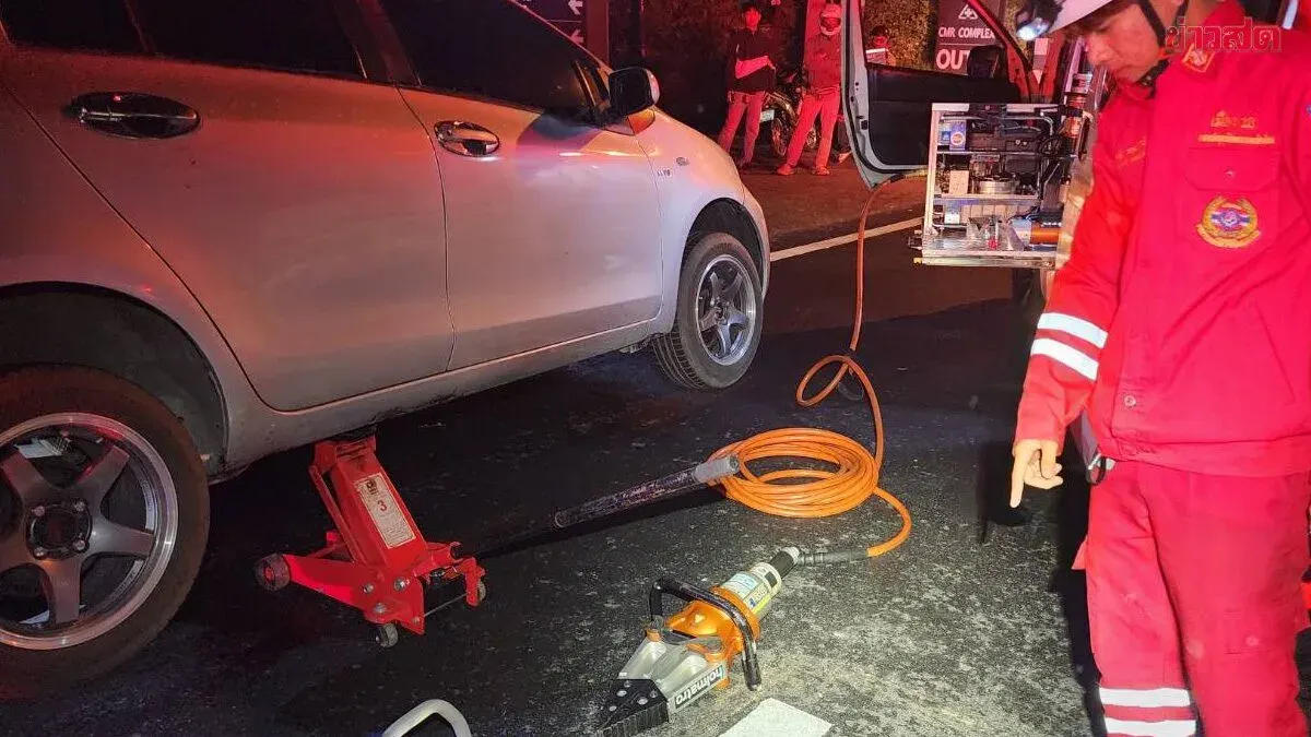 Car Drags Street Sweeper Underneath in Chiang Mai, Killing Her