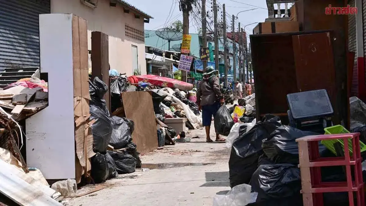 Bangkok Official Says Waste Cleanup Not Delayed, Residents Adding Trash
