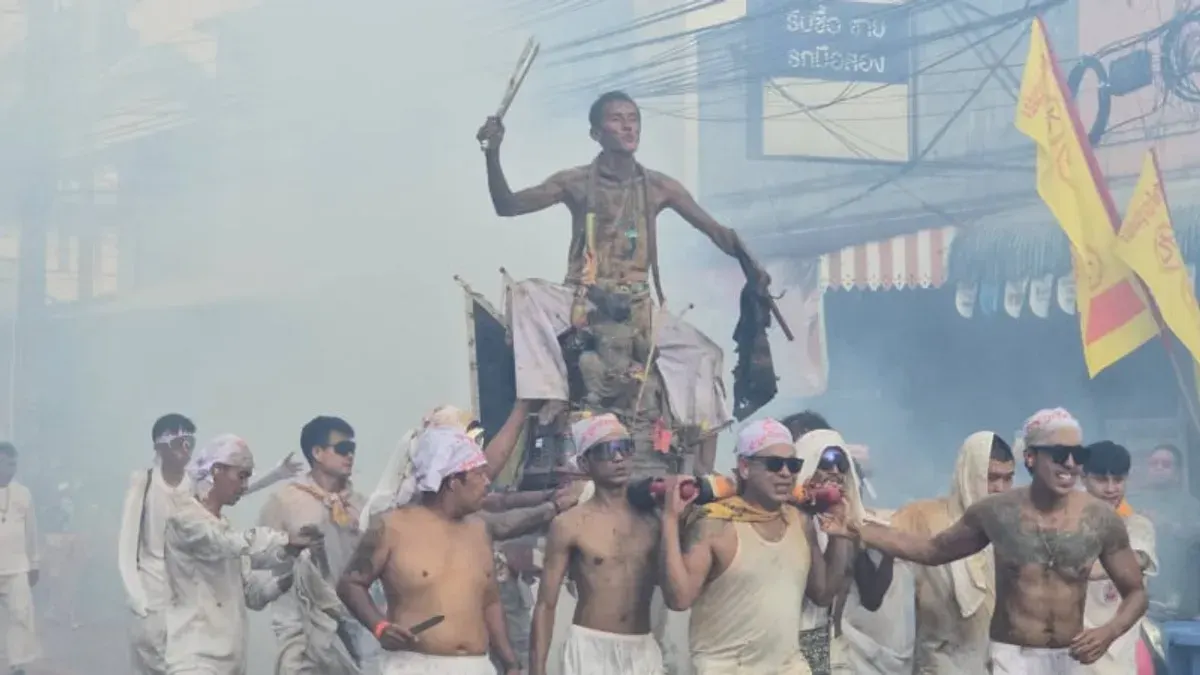 Kathu Shrine Procession Draws Crowds During Phuket Vegetarian Festival