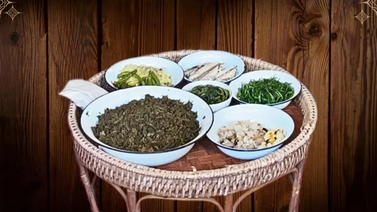 Students Learn Traditional Mekong River Chili Paste in Nong Khai