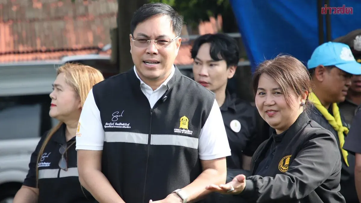Education Minister Leads Flood Recovery in Ratchaburi