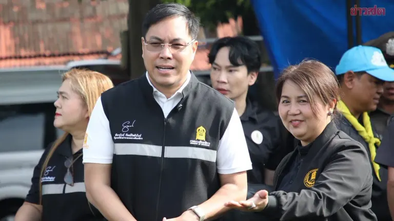 Education Minister Leads Flood Recovery in Ratchaburi
