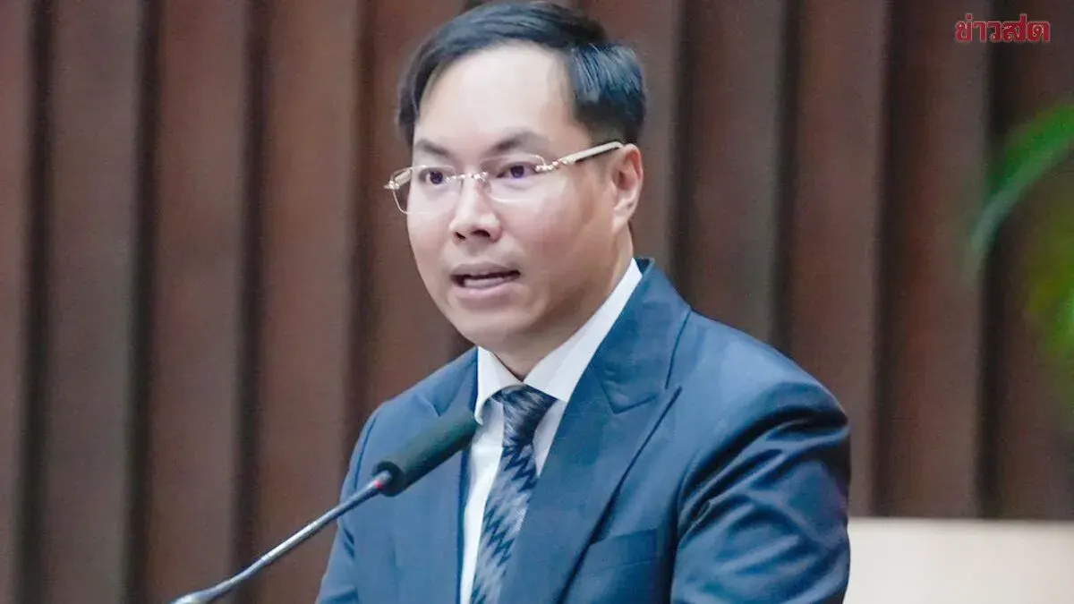 Deputy Education Minister Akkanat Ready to Investigate Claims of Low-Quality Textbooks from People's Party MP