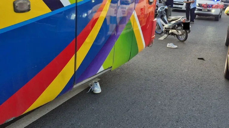 Young Woman Dies in Motorcycle-Bus Collision in Ayutthaya