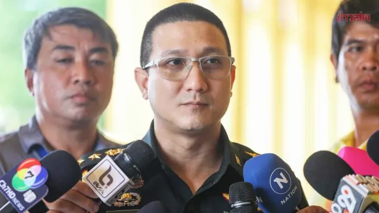 Thai Army Moves Border Containers After Upgrading Defences