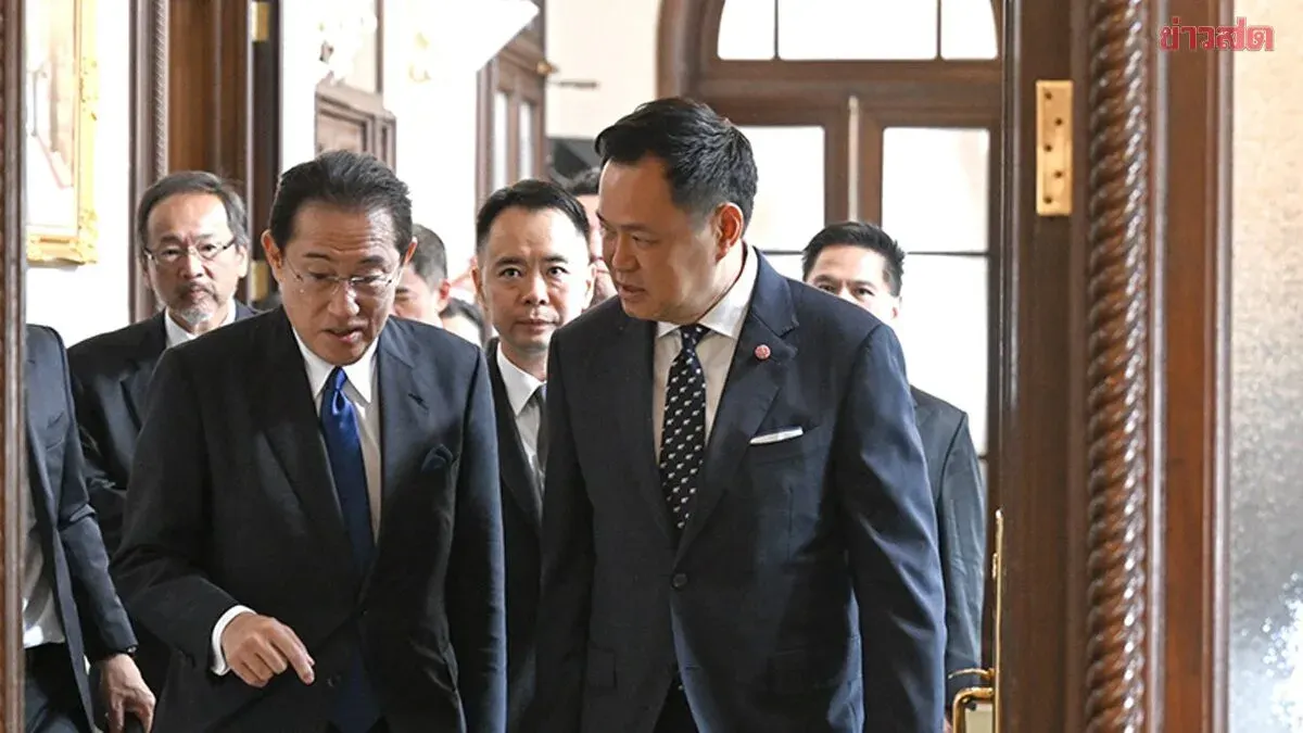 Thai PM Anutin Meets Japanese PM Kishida on EV Investment