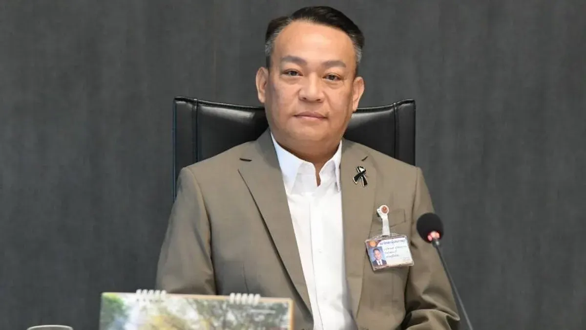 Wacharapong Defends Anutin, Ignores Unconstructive Criticism