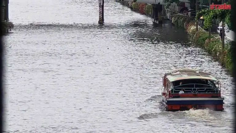 Bangkok Warns Residents of Rising Saen Saeb Canal Water