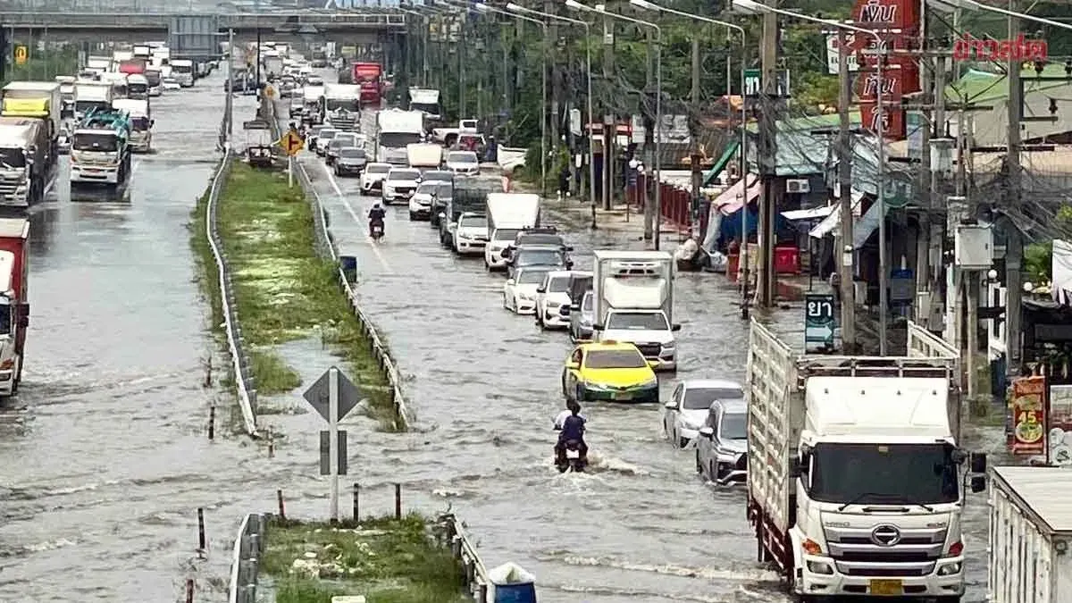 Cabinet Designates Samut Sakhon Flood Disaster Area, Orders Car Lifts