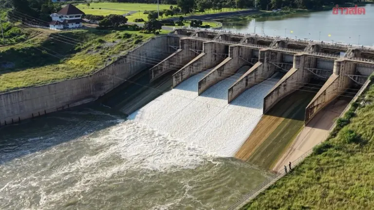 Lopburi Reservoir Exceeds Capacity, Officials Boost Water Release