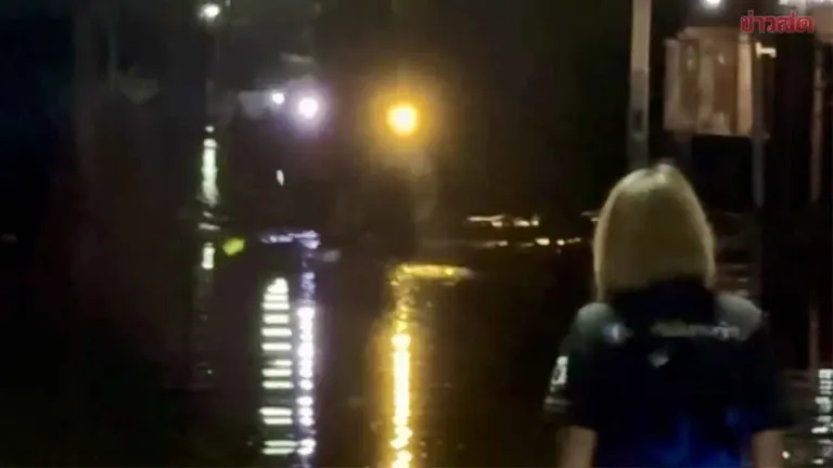Rescuers Drag Body 2km Through Flood to Temple