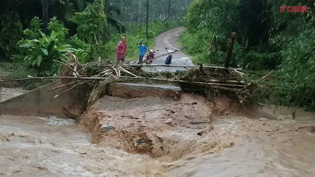 Southern Provinces Warned of Landslide, Flash Flood Risks