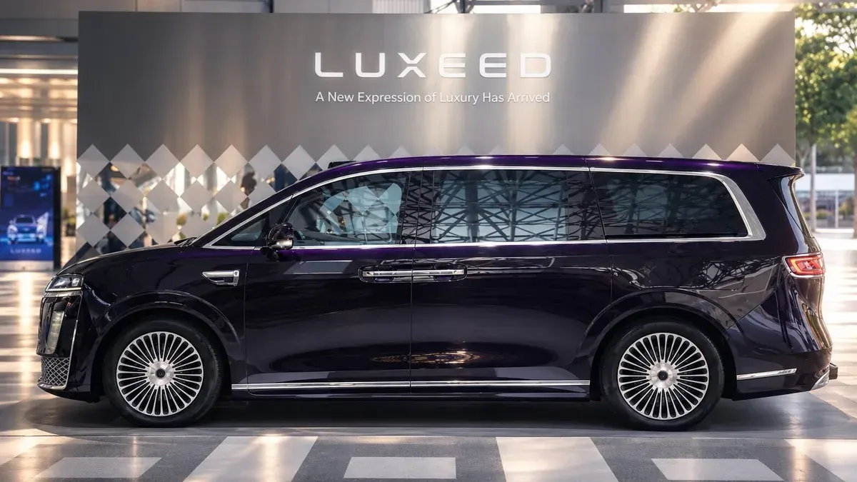 Luxeed Unveils Luxury MPV EHV V9 at Bangkok Arts Festival