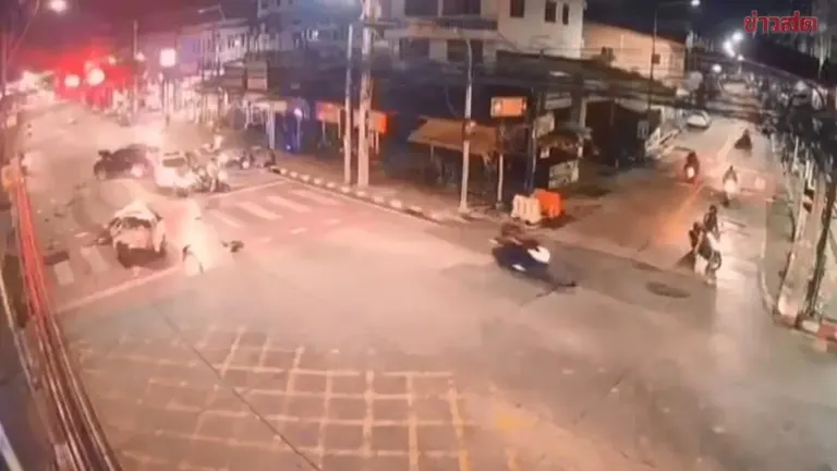 Young Driver Falls Asleep, Crashes Into Stopped Cars in Pattaya