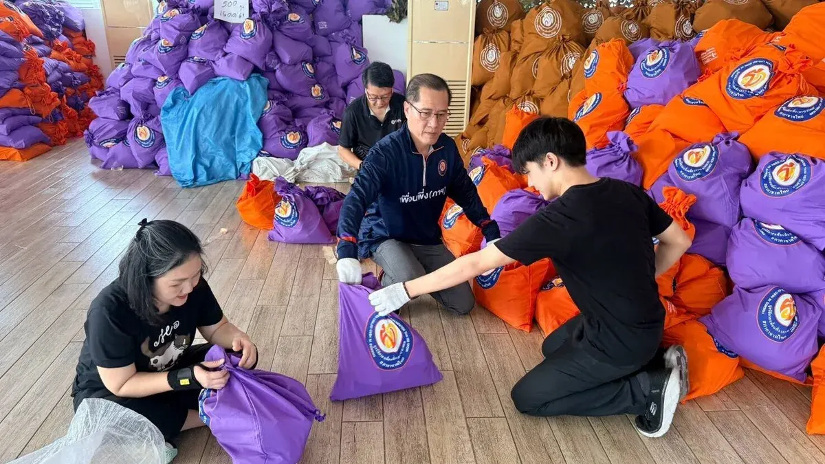 Volunteers Prepare 3,000 Relief Packs for Yala Ahead of Heavy Rain