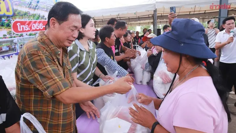 Chai Nat MP Delivers Flood Relief Supplies to Sappaya Residents