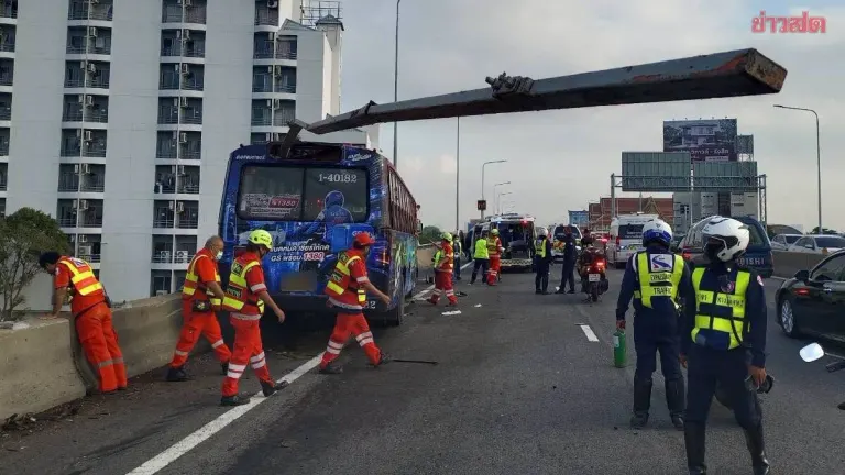 Bus Crashes Into Expressway Barrier, Rail Pierces Vehicle, 13 Hurt