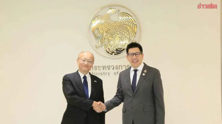 Thailand and ADB Discuss Loans for Health, Flood Projects