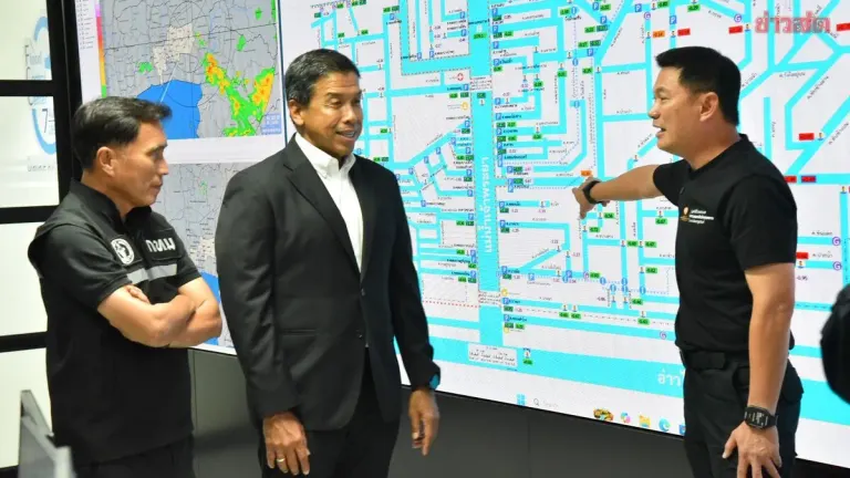 Bangkok Governor Meets Expert to Address Ladkrabang Flood Stagnation