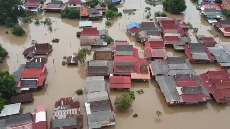 Floodwaters Submerge Second Floors in Ayutthaya's Bang Ban District