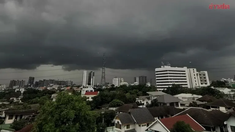 Monsoon Warning Issued for 36 Thai Provinces