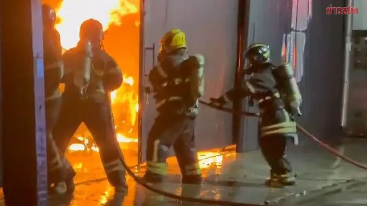 Fire Damages Over 20 Cars At Bangplee Garage